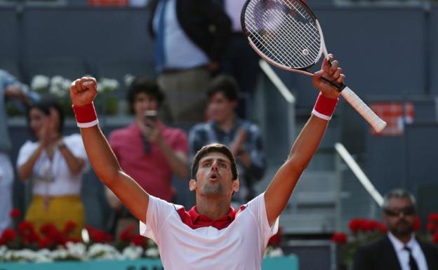 Djokovic vuelve por sus fueros en la tierra de Madrid