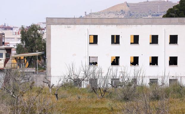 El Ayuntamiento advierte al Gobierno que «no va a consentir» que derive el flujo migratorio a Motril