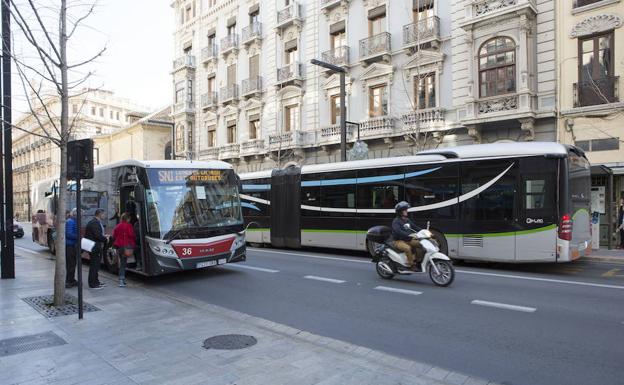 La reordenación del mapa de autobuses de Granada no se activará hasta final de curso