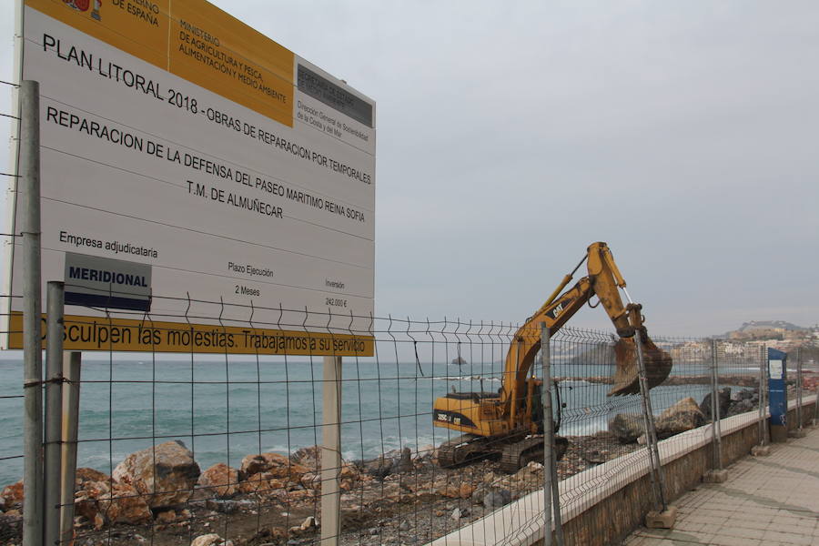 La escollera del paseo Reina Sofía de Almuñécar estará terminada antes del verano