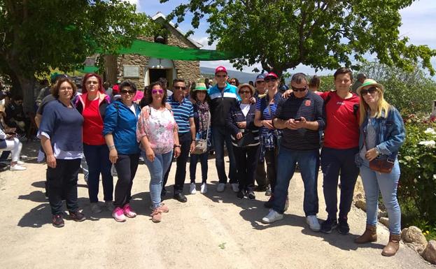 La aldea de Montenegro celebra la festividad de la Virgen de Fátima