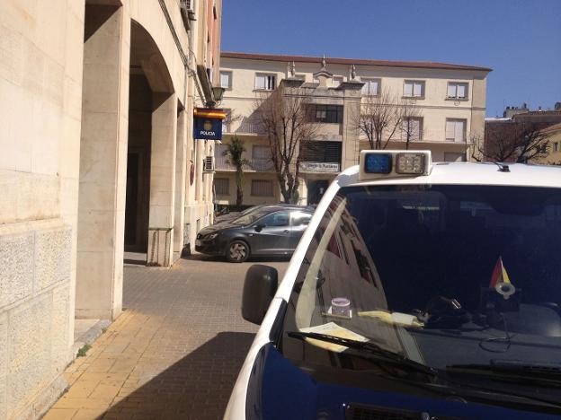 Detenido un hombre de 82 años por pegar a su mujer, enferma y encamada