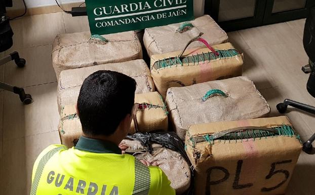 Arrestado en La Carolina con 260 kilos de hachís en su automóvil