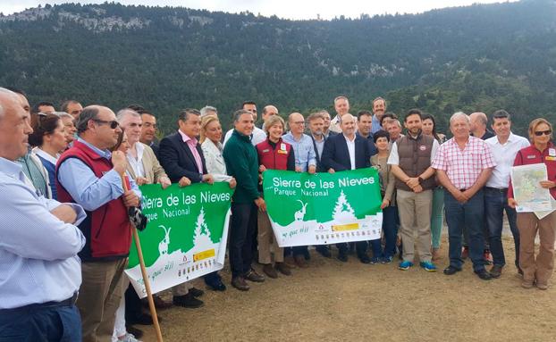 García Tejerina espera que el Parque Nacional Sierra de las Nieves sea realidad en 2019