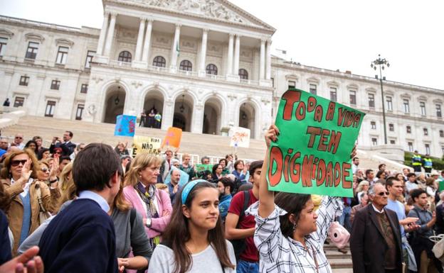 Portugal rechaza despenalizar la eutanasia