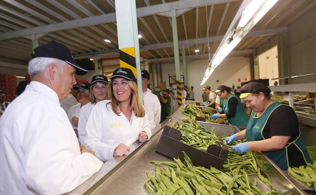 Susana Díaz reclama las canalizaciones de la presa de Rules «porque la Costa las necesita»