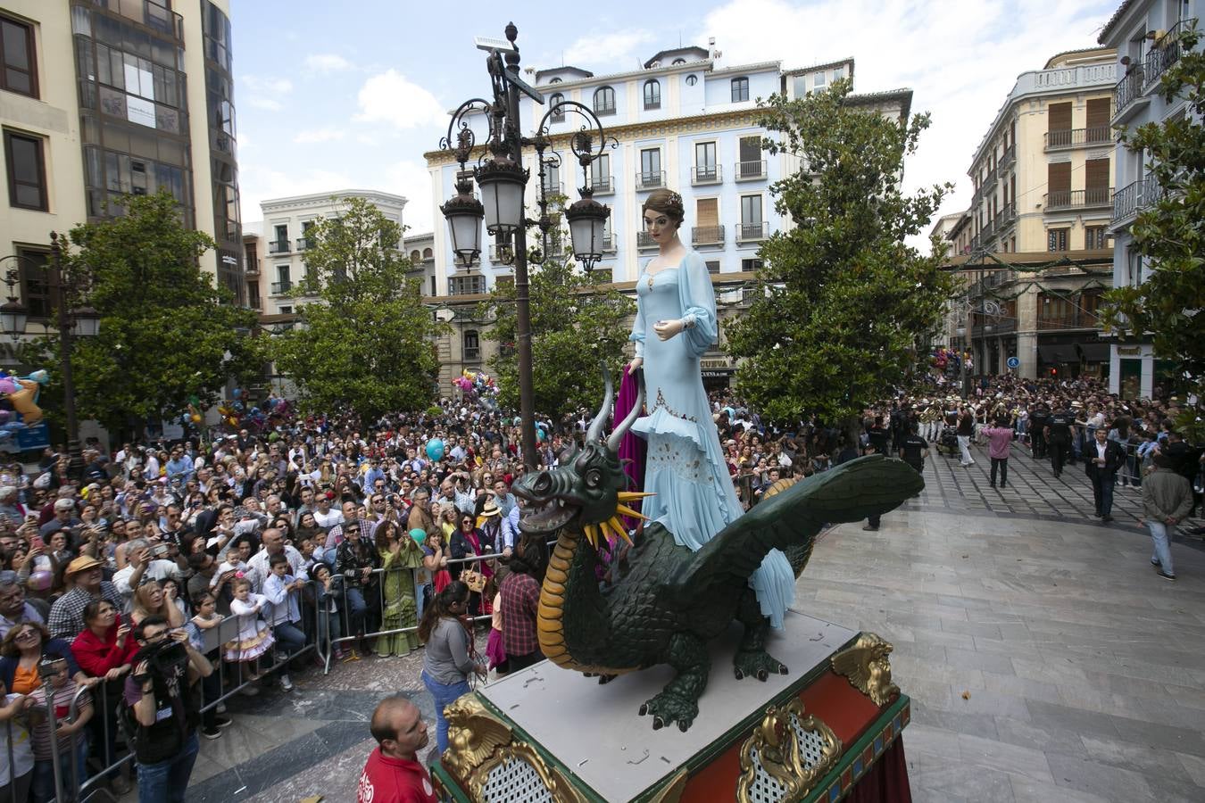 Encuéntrate en el desfile de la Tarasca de Granada