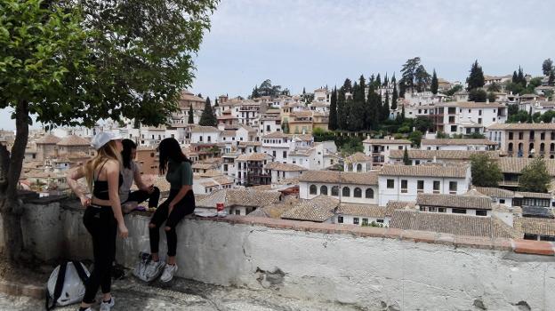 Los vecinos del barrio de La Churra quieren cerrar el mirador por la noche