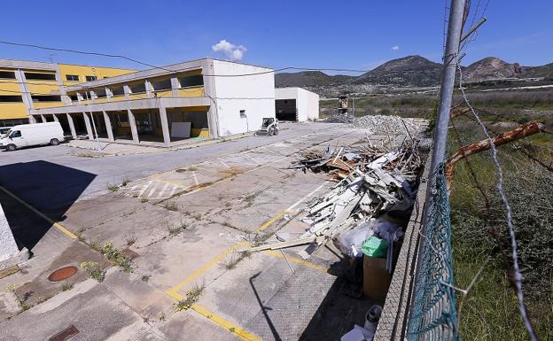 El Ayuntamiento de Motril controla a diario que no sigan las obras del centro de inmigrantes