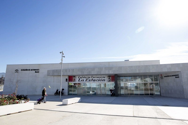 Detenido por destrozar el despacho de atención el público de la estación de autobuses de Motril