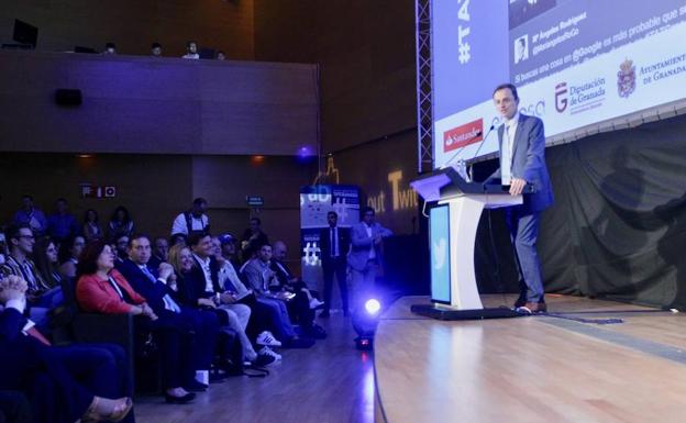 Pedro Duque: «El conocimiento está en nuestros maestros»