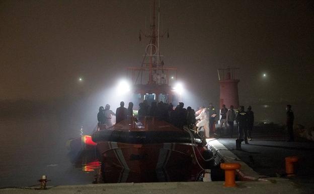 55 inmigrantes rescatados cerca de una playa de Almuñécar esta madrugada