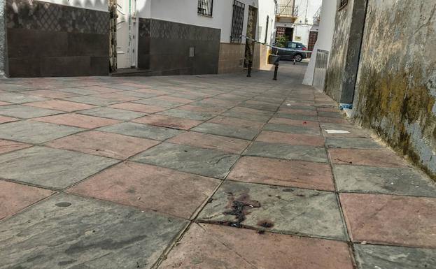 Las instituciones condenan el «brutal» asesinato de la mujer de Granada