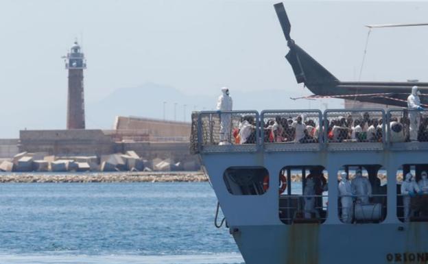 El aplaudido hilo de Twitter sobre el efecto llamada tras el 'Aquarius': «Los inmigrantes no deciden a dónde van»