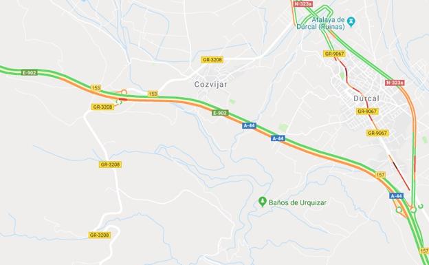 Colas en la A-44 de Granada para bajar a la playa