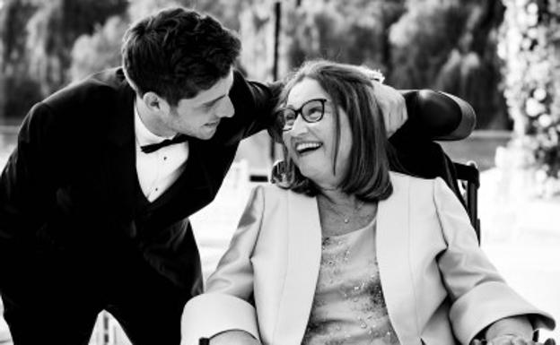 Sergi Roberto sorprende con un tierno homenaje a su madre enferma de ELA