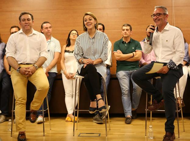 Cospedal quiere cambiar la ley para que gobierne la lista más votada