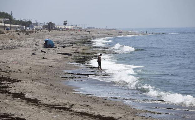 Carchuna, la playa de la arena verde