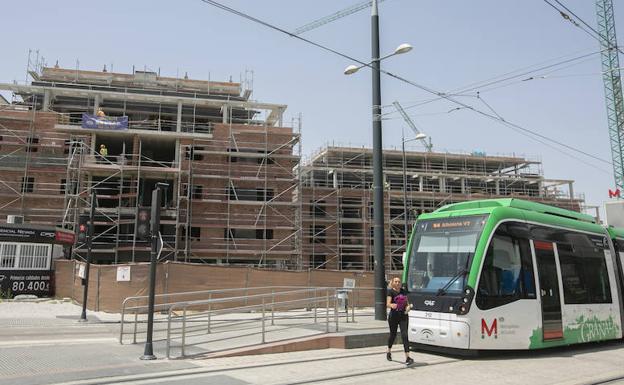 El mercado inmobiliario de Granada gana fuerza: ya se venden treinta viviendas cada día