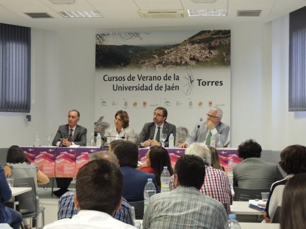 La ministra de Justicia defiende en Torres la Jurisdicción Universal