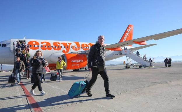 Diez horas de retraso en el vuelo de EasyJet Granada-Milán