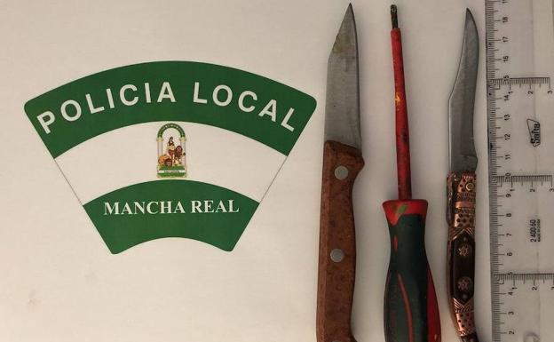 Pelea familiar en Mancha Real con armas peligrosas incautadas
