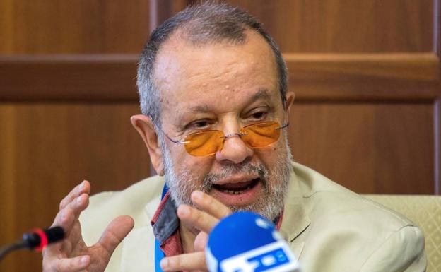 El Defensor Pueblo pide información sobre módulos de internamiento inmigrantes