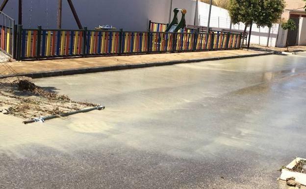 Las urbanizaciones de La Guardia afectadas por el depósito roto comienzan a recibir agua