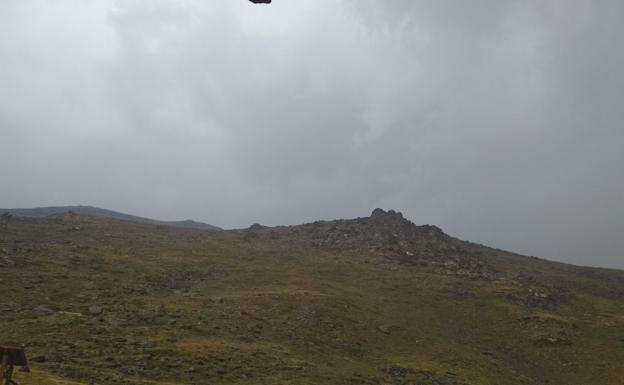 Excursionistas se ven obligados a refugiarse en el Poqueira ante una tormenta de granizo y temperaturas de diez grados