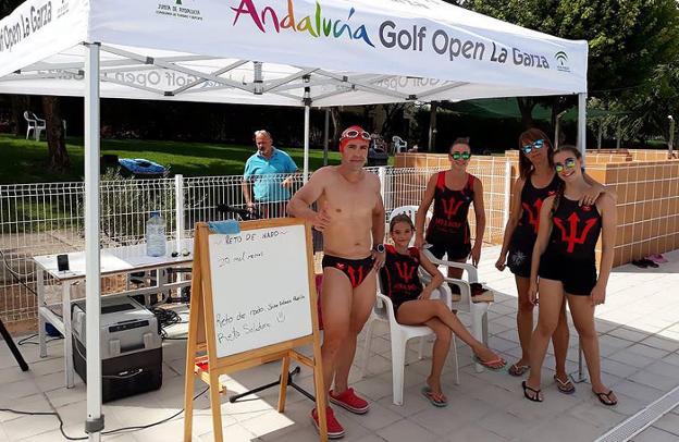 111.000 metros nadados y 420 kilos de alimentos en 'Brazadas Solidarias'