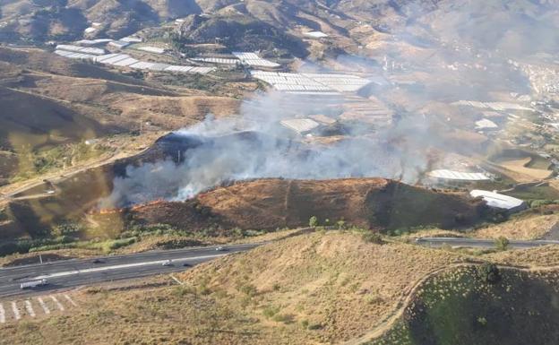 El incendio forestal en Molvízar está bajo control