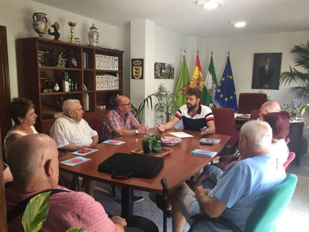 El Ayuntamiento de Bedmar trata de estrechar lazos con los vecinos emigrantes