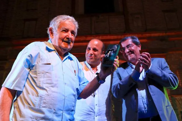 Mujica, héroe en La Zubia
