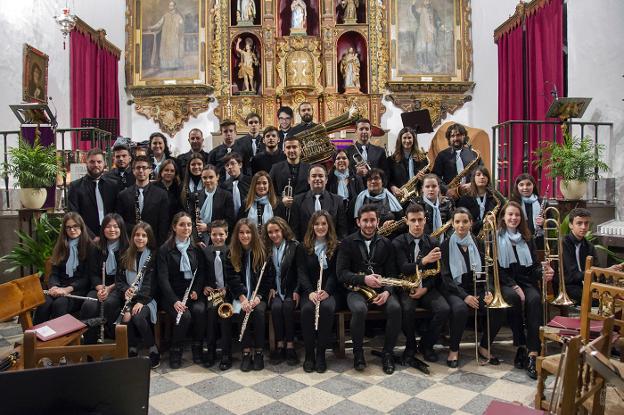 La banda de Huétor Santillán está en la búsqueda de un repertorio variado