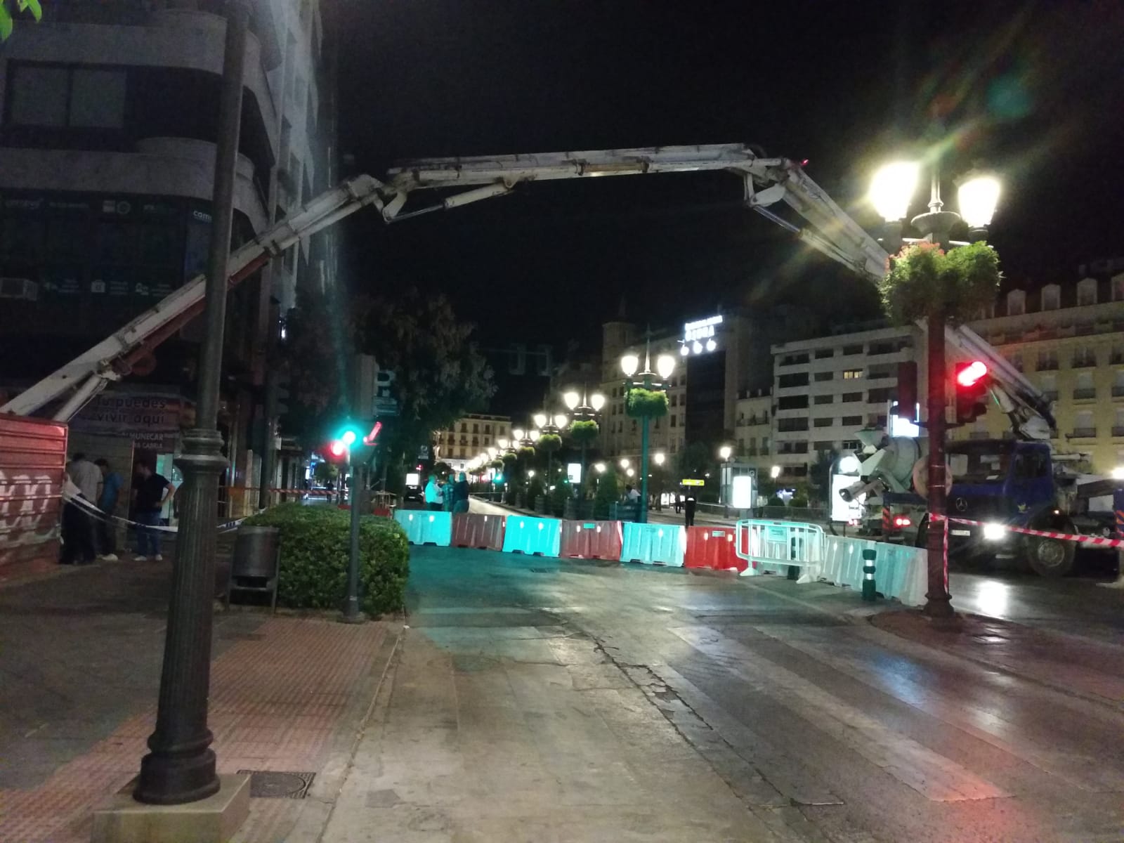 Obras de madrugada tras el desprendimiento en la obra del hotel Montecarlo