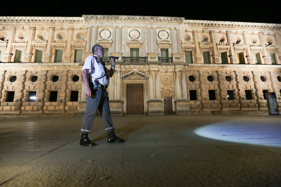 La ronda de vigilancia más bella del mundo: la Alhambra de madrugada