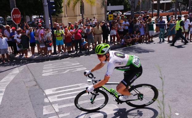 Gran recibimiento de Granada a la Vuelta Ciclista a España