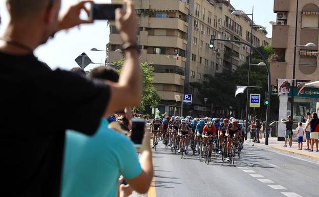5 lugares idóneos para ver la salida de la Vuelta Ciclista desde Granada: horario y recorrido