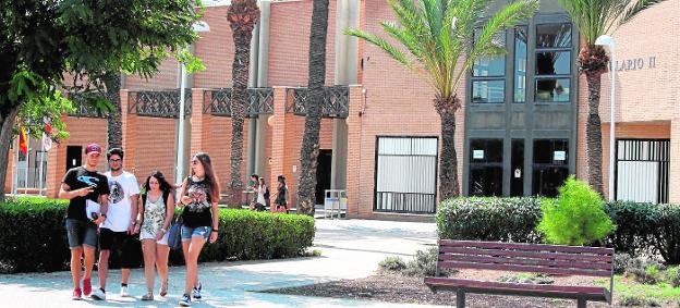 La Universidad De Almería Mejora Su Posicionamiento Nacional E Internacional Ideal 6536