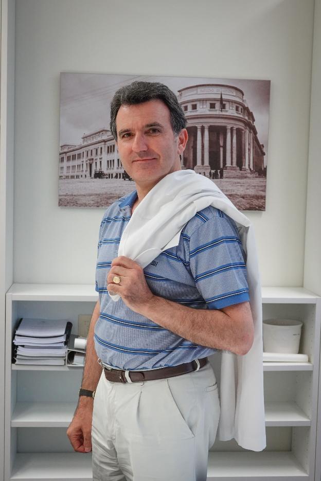 El médico que controla los plaguicidas