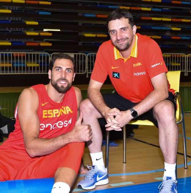 España inaugura en Kiev la segunda fase al Mundial