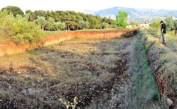 AguaGranada reanuda 'Por los Senderos del Agua' con un recorrido por la acequia de los arquillos