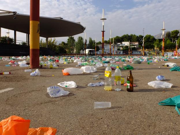Ni un contenedor en el botellódromo