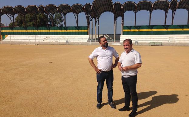 Inversión de 245.000 euros para instalar césped artificial en el campo de Baños de la Encina