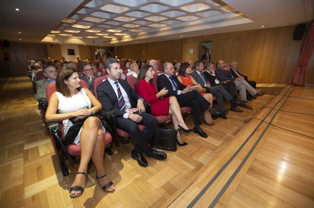 García de Cortázar emociona al público con su reivindicación de lo español