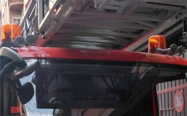 Tres afectados por inhalación de humo en el incendio de una vivienda en Mancha Real