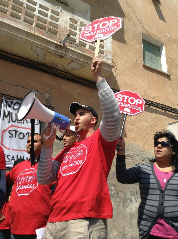 El drama de los desahucios deja sin casa a tres familias cada día en Almería