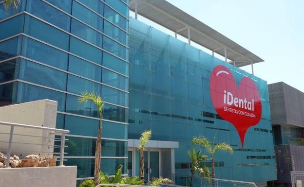 FACUA ultima la personación de 400 afectados en la causa contra iDental en la Audiencia Nacional