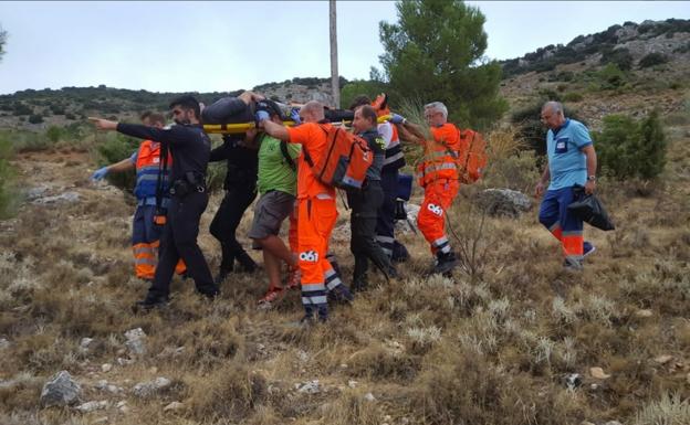 Rescatan a un parapentista tras sufrir un accidente en una zona de montaña en Mancha Real