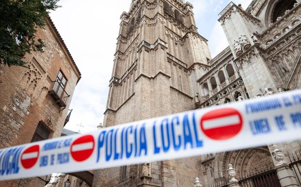 Se desprende parte de la catedral de Toledo